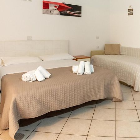 Residence Alessandra チェゼナーティコ エクステリア 写真