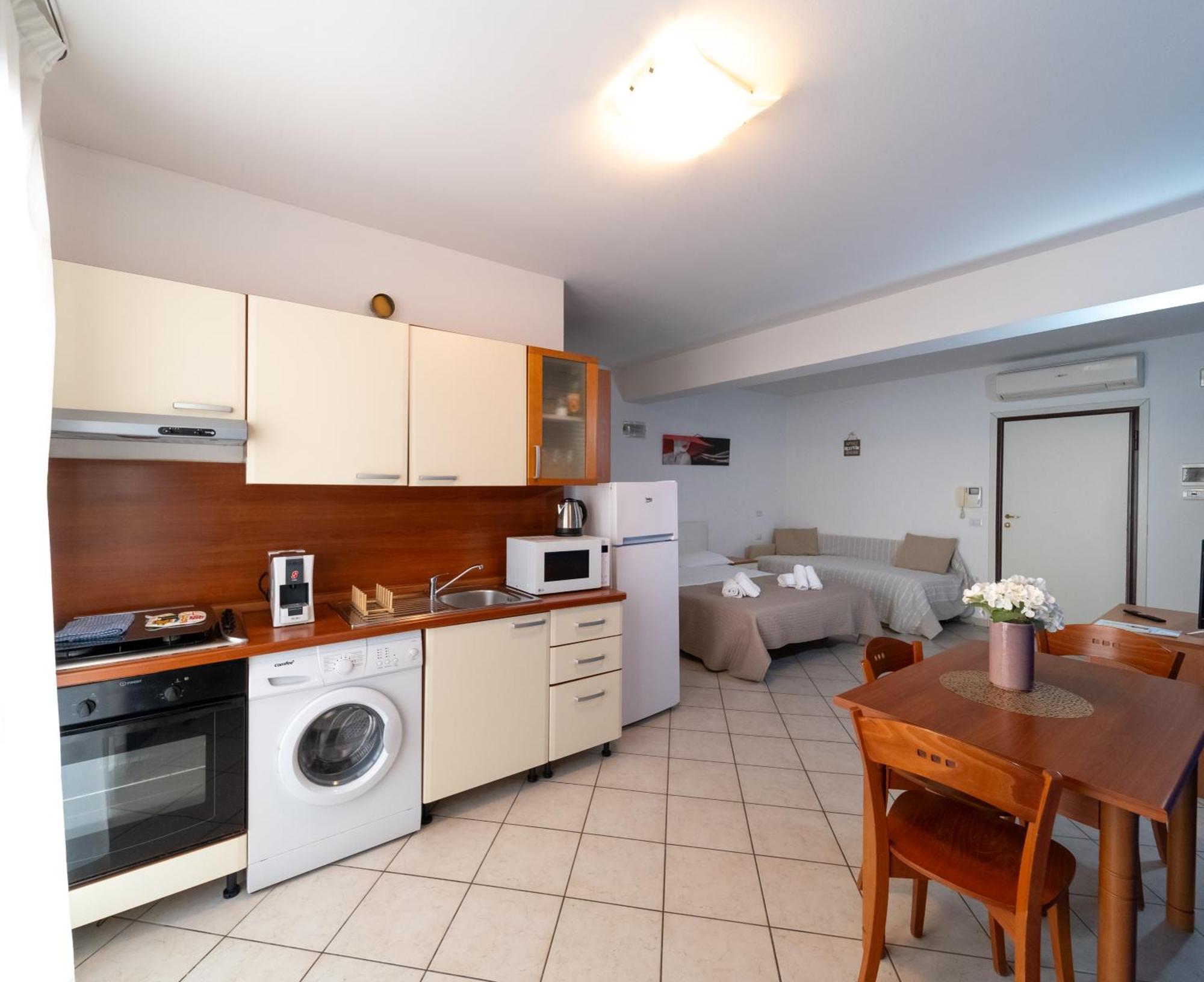 Residence Alessandra チェゼナーティコ エクステリア 写真